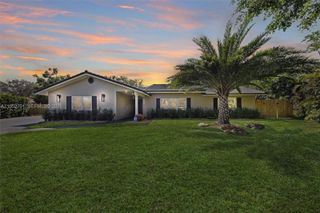 3560 NW 99th Ave, Coral Springs, FL 33065