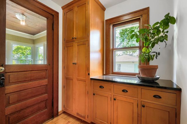 1236 Ashland Avenue, Saint Paul, MN 55104