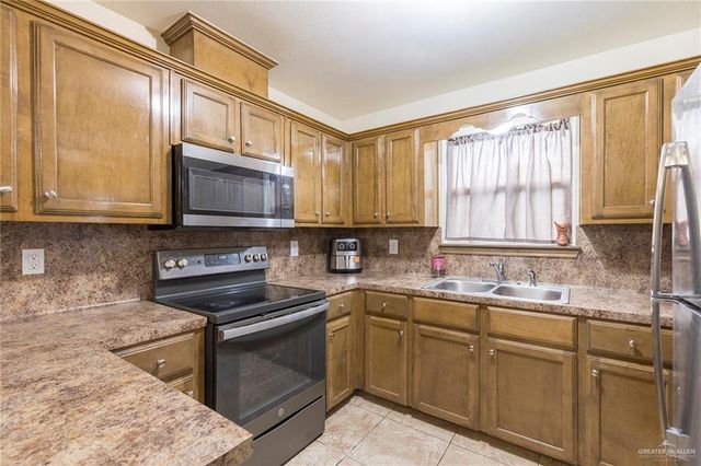 2707 E Saturday Street, Edinburg, TX 78542