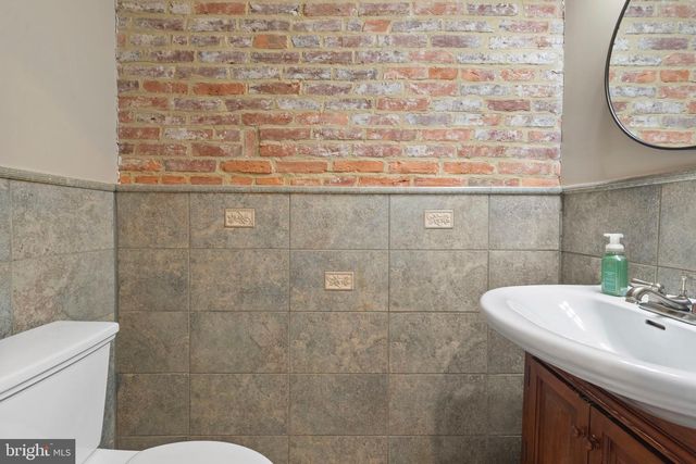 2428 FLEET ST, Baltimore, MD 21224