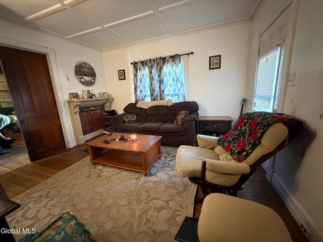 17 Dix Avenue, Glens Falls, NY 12801