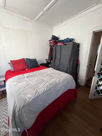 17 Dix Avenue, Glens Falls, NY 12801