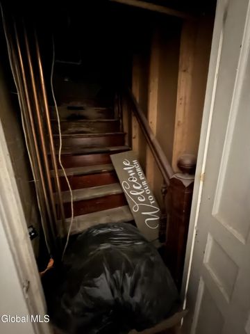 17 Dix Avenue, Glens Falls, NY 12801