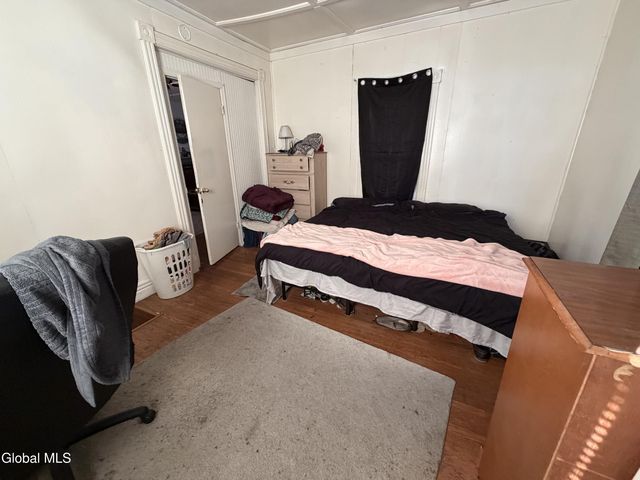 17 Dix Avenue, Glens Falls, NY 12801