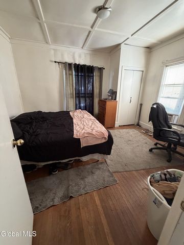 17 Dix Avenue, Glens Falls, NY 12801