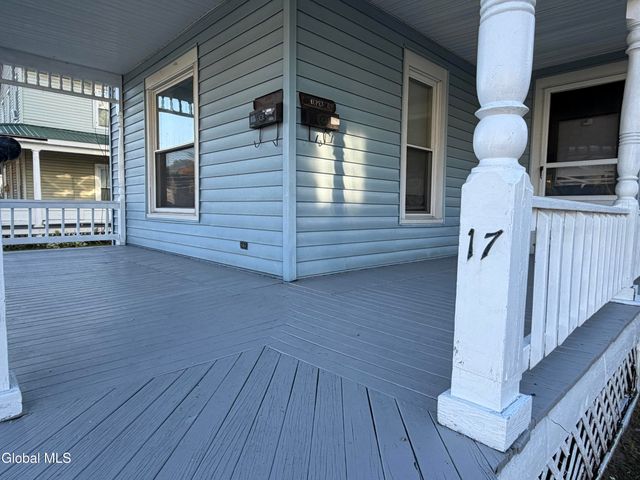 17 Dix Avenue, Glens Falls, NY 12801