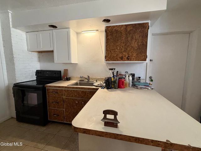 17 Dix Avenue, Glens Falls, NY 12801