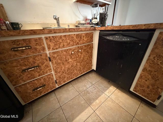 17 Dix Avenue, Glens Falls, NY 12801