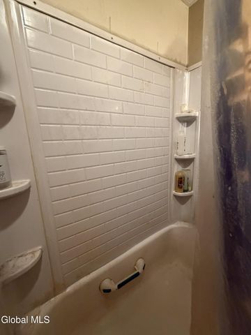 17 Dix Avenue, Glens Falls, NY 12801