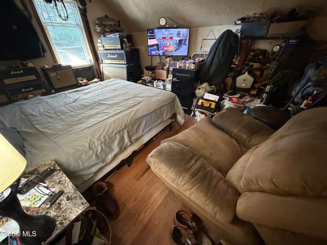 17 Dix Avenue, Glens Falls, NY 12801