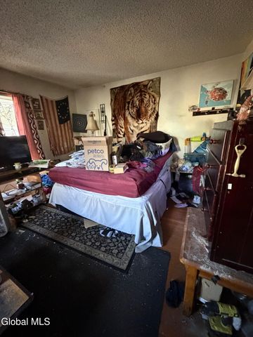 17 Dix Avenue, Glens Falls, NY 12801