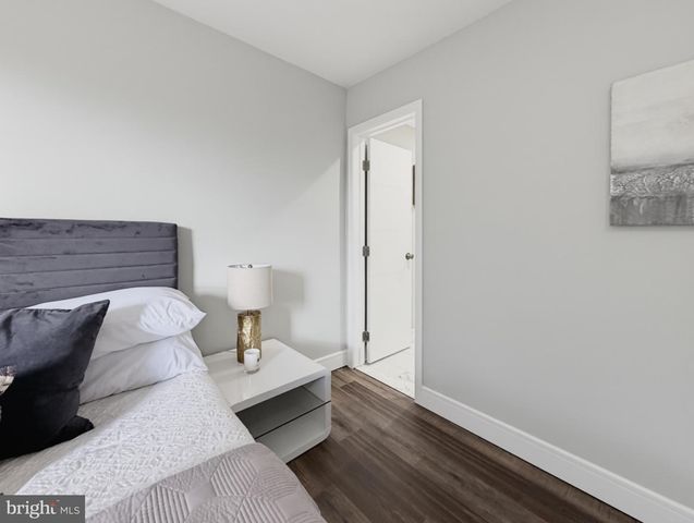 5771 KEMBLE AVE, Philadelphia, PA 19141
