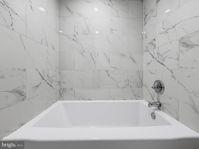 5771 KEMBLE AVE, Philadelphia, PA 19141