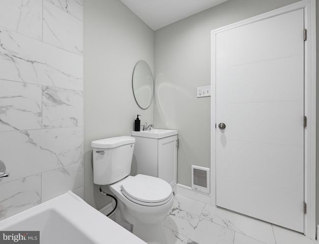 5771 KEMBLE AVE, Philadelphia, PA 19141