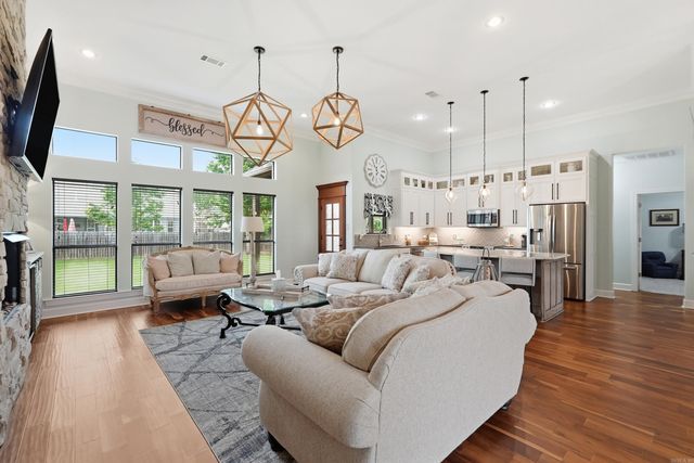 5360 Trinity Crossing Dr, Conway, AR 72034