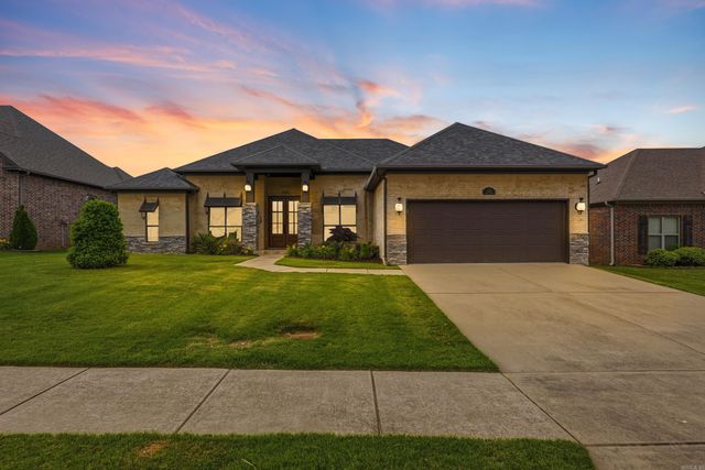 5360 Trinity Crossing Dr, Conway, AR 72034