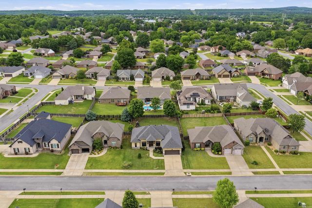 5360 Trinity Crossing Dr, Conway, AR 72034