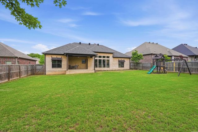 5360 Trinity Crossing Dr, Conway, AR 72034