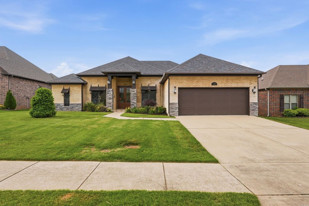 5360 Trinity Crossing Dr, Conway, AR 72034