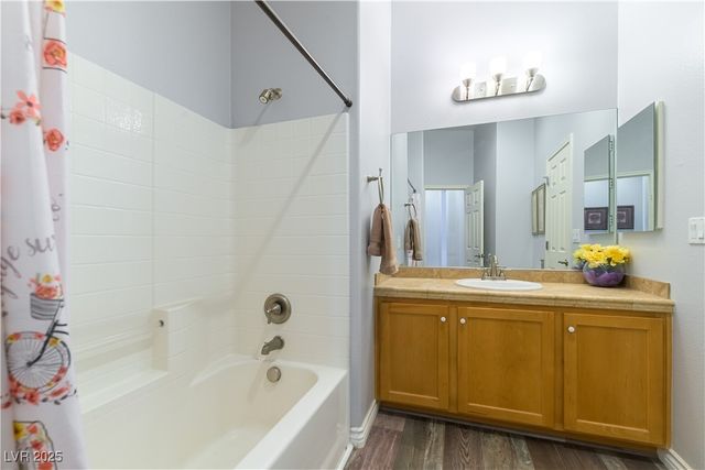 1004 Viale Placenza Place, Henderson, NV 89011