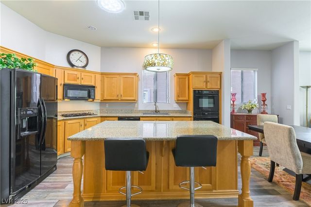 1004 Viale Placenza Place, Henderson, NV 89011