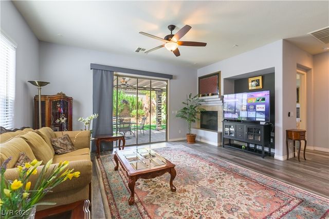 1004 Viale Placenza Place, Henderson, NV 89011