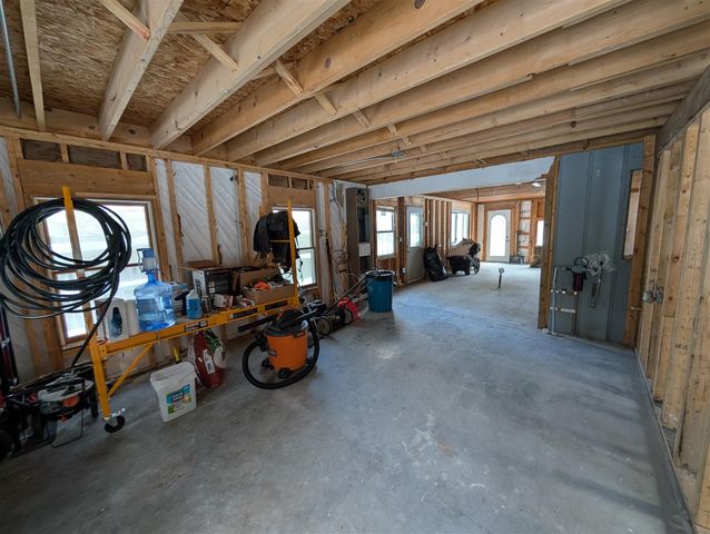 6395 S Lakeshore Drive, Pentwater, MI 49449