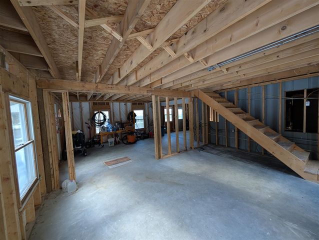 6395 S Lakeshore Drive, Pentwater, MI 49449