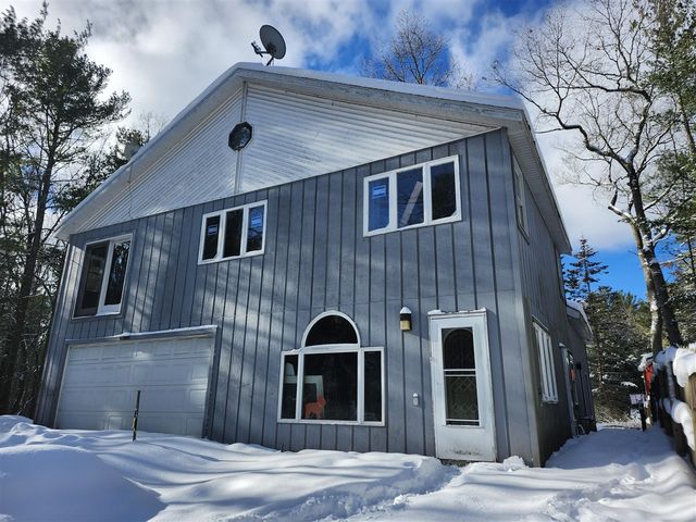 6395 S Lakeshore Drive, Pentwater, MI 49449