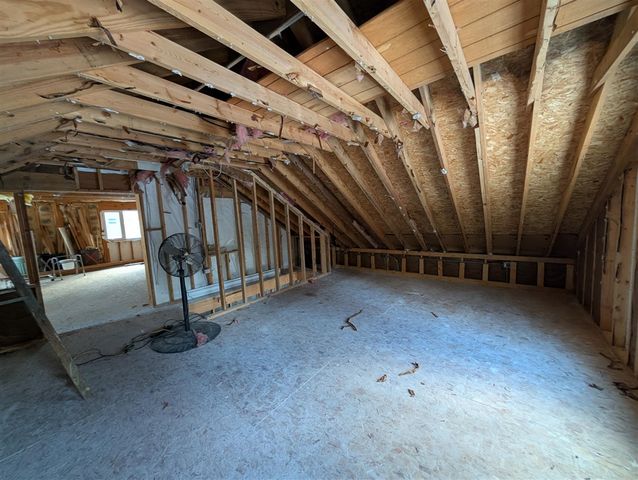 6395 S Lakeshore Drive, Pentwater, MI 49449