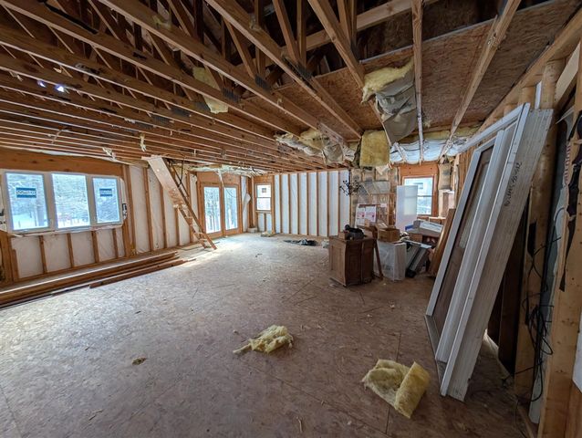 6395 S Lakeshore Drive, Pentwater, MI 49449