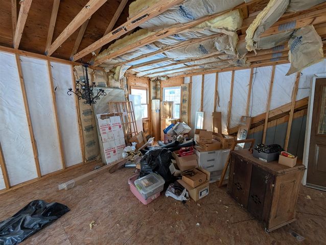 6395 S Lakeshore Drive, Pentwater, MI 49449