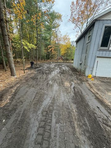 6395 S Lakeshore Drive, Pentwater, MI 49449