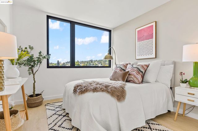 1235 Hampel St., Oakland, CA 94602