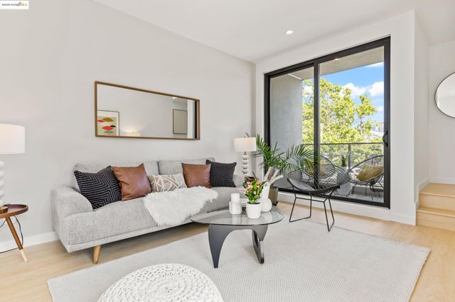 1235 Hampel St., Oakland, CA 94602