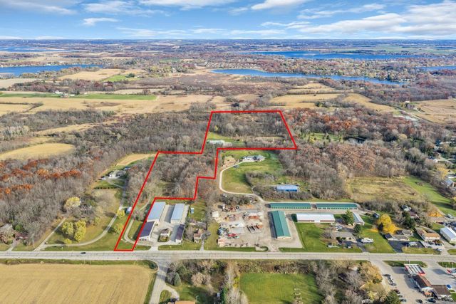 8431 Big Bend ROAD, Waterford, WI 53185