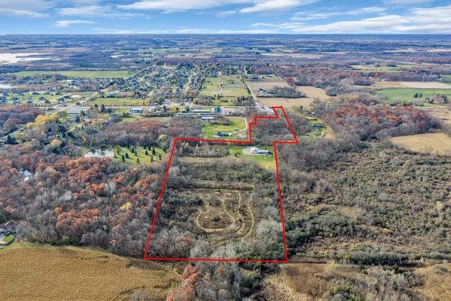 8431 Big Bend ROAD, Waterford, WI 53185