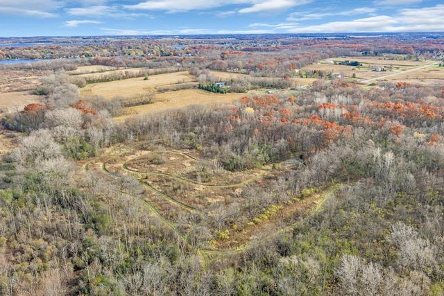 8431 Big Bend ROAD, Waterford, WI 53185