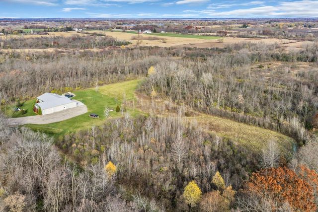 8431 Big Bend ROAD, Waterford, WI 53185