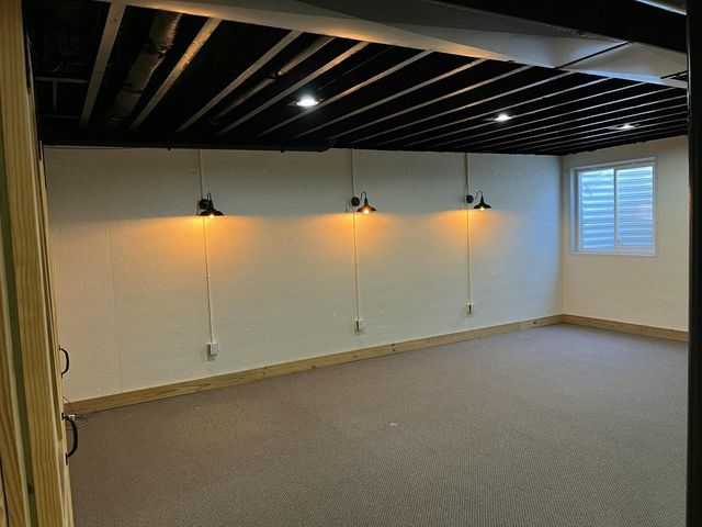 8431 Big Bend ROAD, Waterford, WI 53185