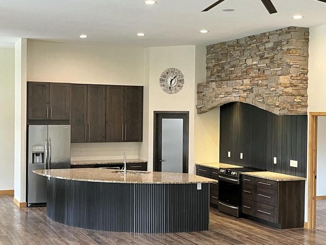 8431 Big Bend ROAD, Waterford, WI 53185