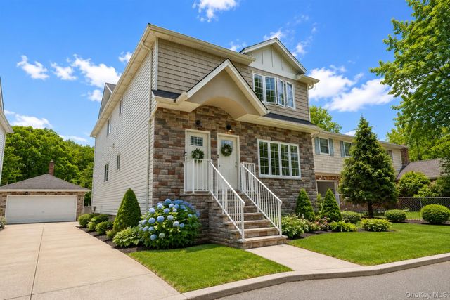 172 Mac Gregor Street, Staten Island, NY 10309