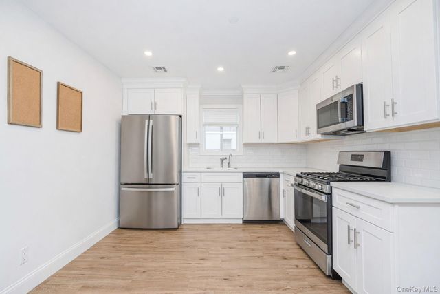 172 Mac Gregor Street, Staten Island, NY 10309