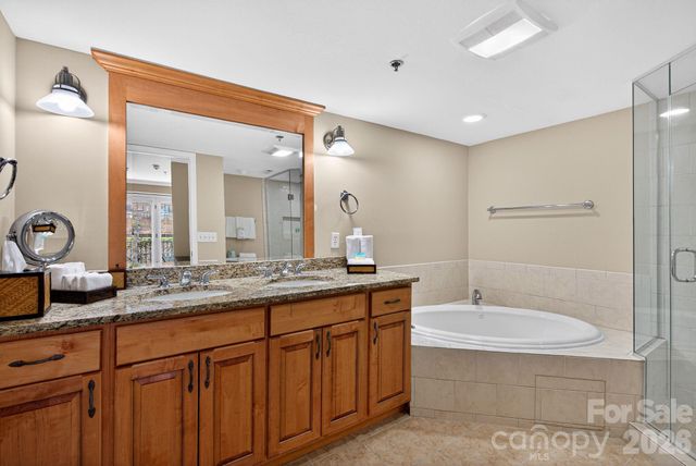 303 Bowling Park Road, Asheville, NC 28803