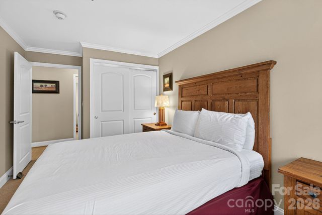 303 Bowling Park Road, Asheville, NC 28803