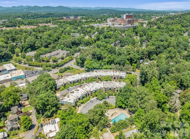 303 Bowling Park Road, Asheville, NC 28803