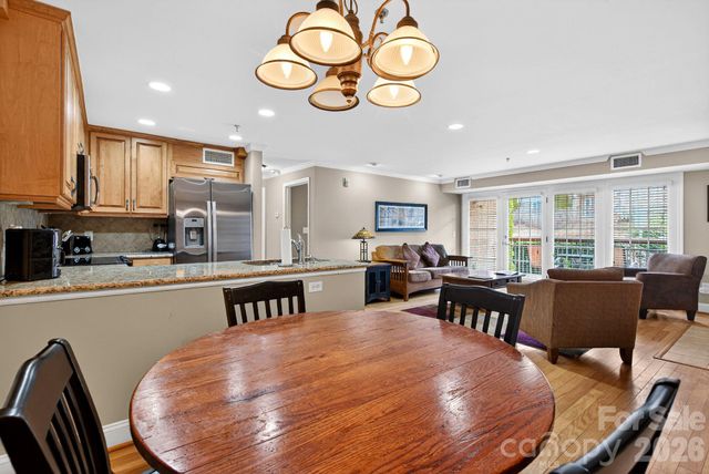 303 Bowling Park Road, Asheville, NC 28803