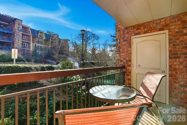 303 Bowling Park Road, Asheville, NC 28803