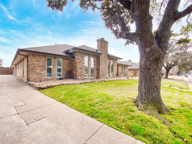 2246 Valley Mill, Carrollton, TX 75006