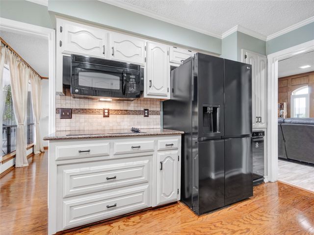 2246 Valley Mill, Carrollton, TX 75006